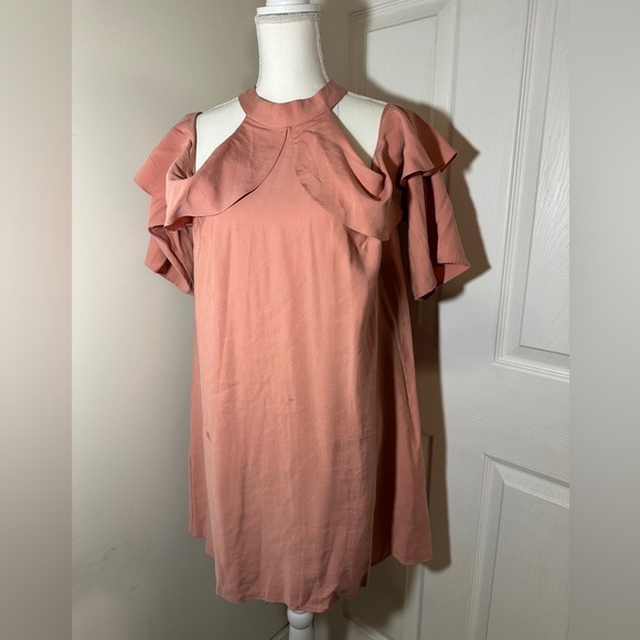 NWT BCBGeneration cold shoulder dress. - Picture 1 of 9